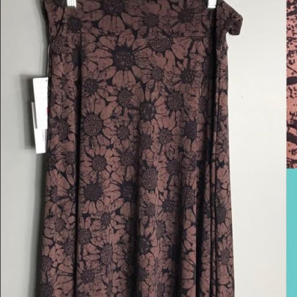 LuLaRoe Azure Daisy skirt